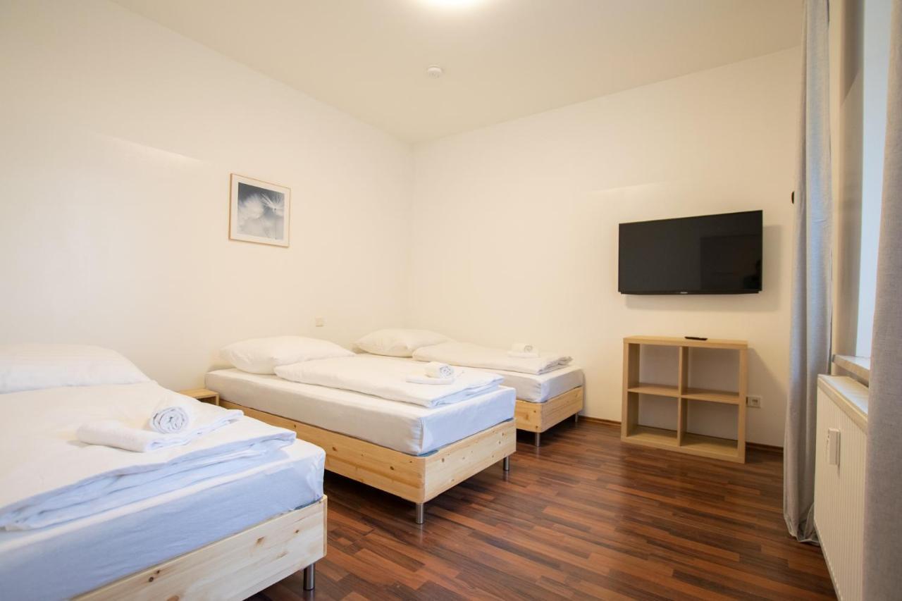 Raj Living - 1 Or 4 Room Apartments - 15 Min To Messe Dus - 10 Min Old Town Dus Dusseldorf Exterior photo